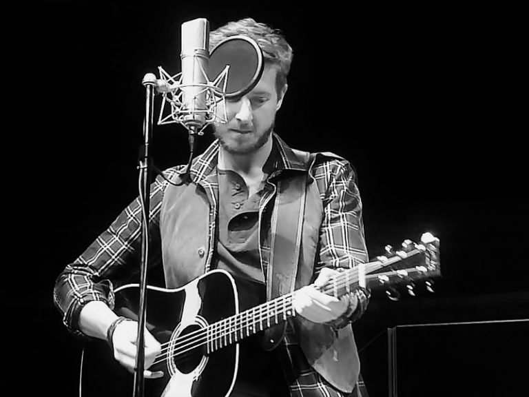 Arthur Darvill - Once